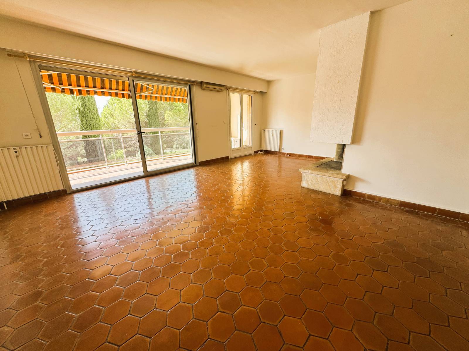 Magnifique appartement T4/5 avec terrasses et garage à 5 min à pied du centre-ville