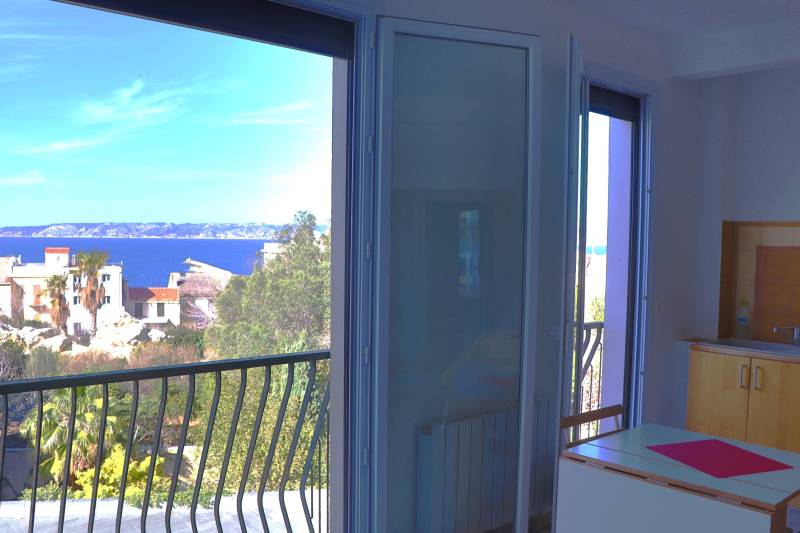 À LOUER – T3 MEUBLÉ AVEC VUE MER EXCEPTIONNELLE – MARSEILLE 13007