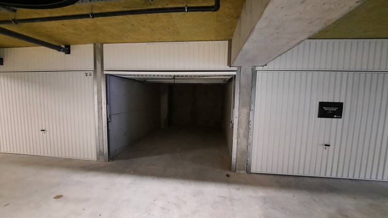 Très bel appartement à louer T2 en rez de chaussée 1 chambre avec terrasse et garage dans résidence récente et sécurisée à Aix en Provence