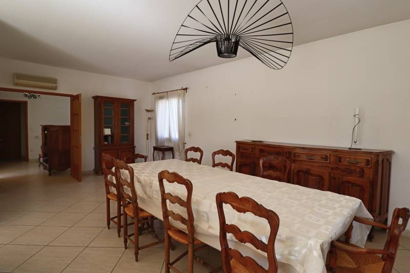 Villa au Calme Absolu à 5 Min à Pied de la Gare et du Centre du Village