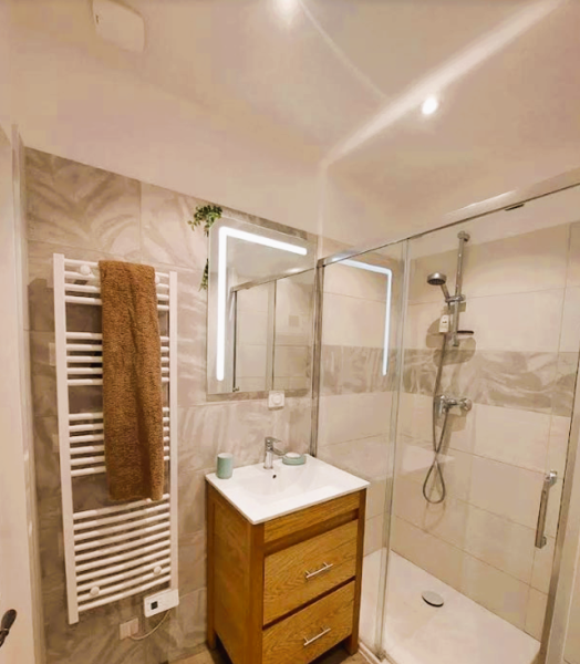 Immeuble à vendre  : Opportunité d'investissement exceptionnelle en plein centre-ville de Brignoles